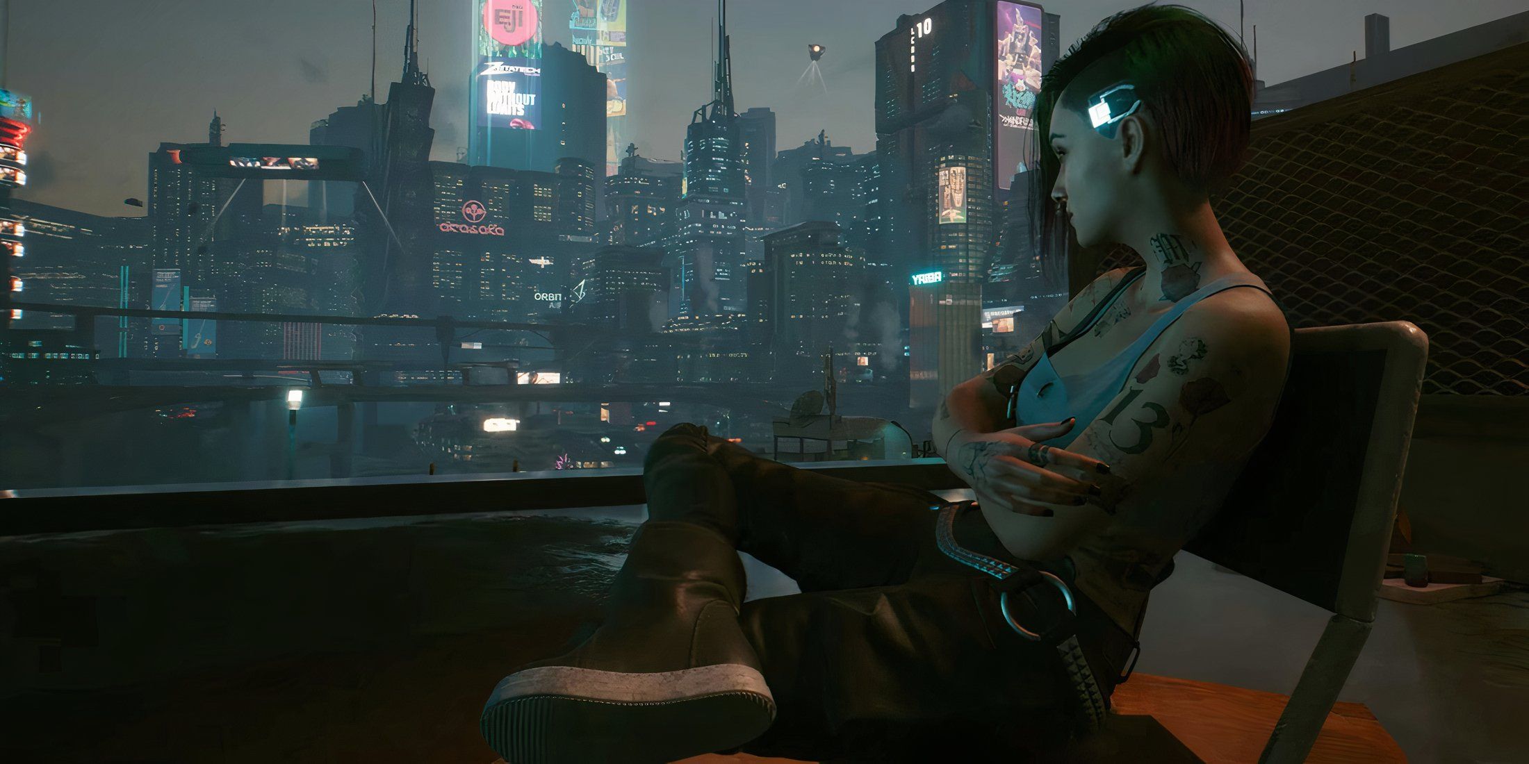 Cyberpunk 2077 character in foreground looks out over Night City skyline